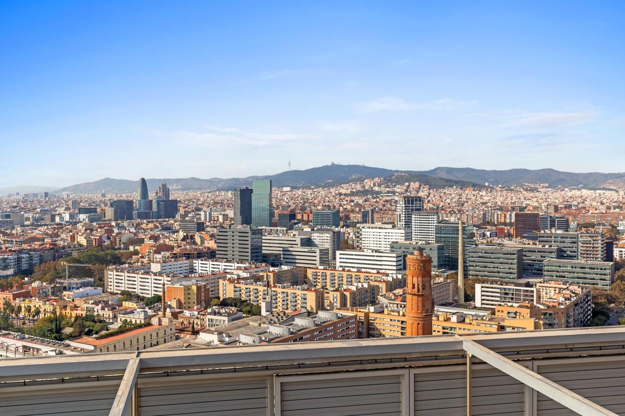 Apartment Penthouse With The Views! *